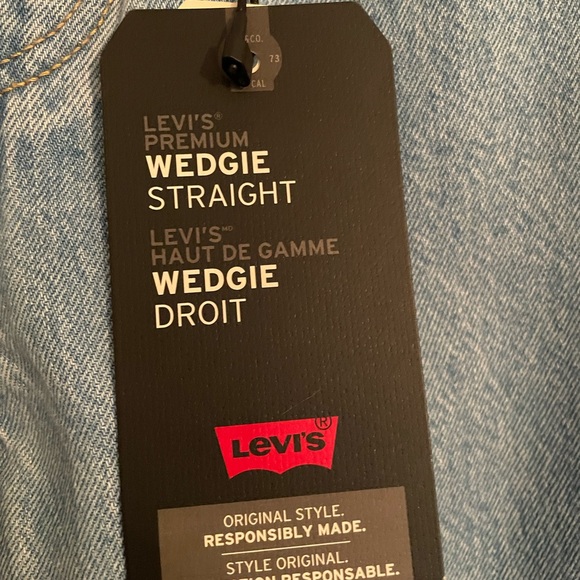 Unworn Levis Wedgie Jeans size 25 - Picture 3 of 3